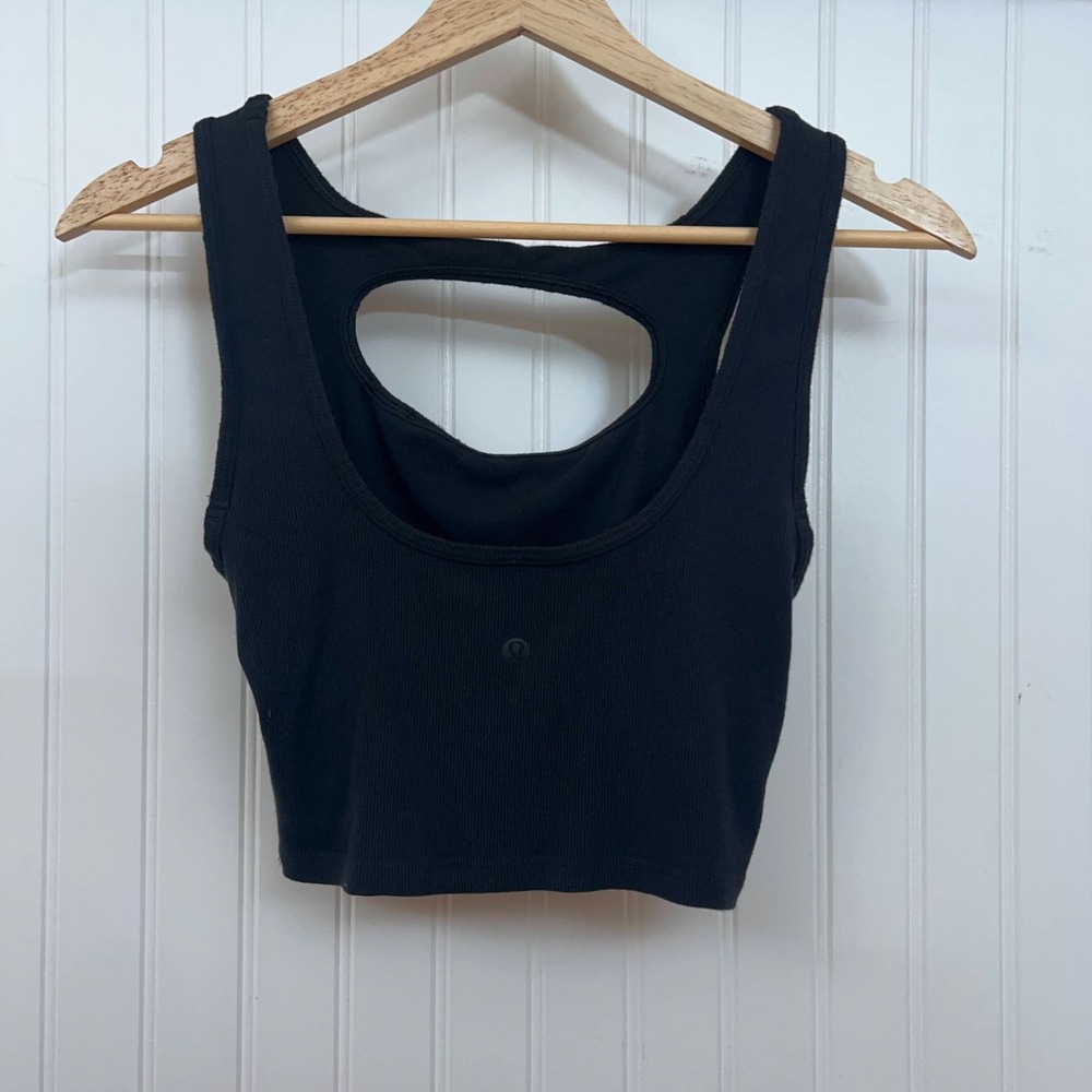 Lululemon LA Front Cut-Out Crop Tank Top Black Size Small Yoga Gym Athleisure